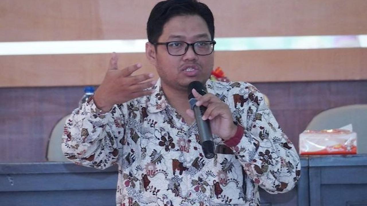 "Pengawasan terhadap penggunaan gawai juga harus dilakukan oleh Wali Murid, sehingga anasir negatif yang seringkali diakses oleh peserta didik dapat diminimalisir."<br>