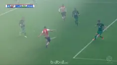 Berita video highlights Eredivisie 2017-2018 antara PSV Eindhoven melawan Feyenoord dengan skor 1-0. This video presented by BallBall.