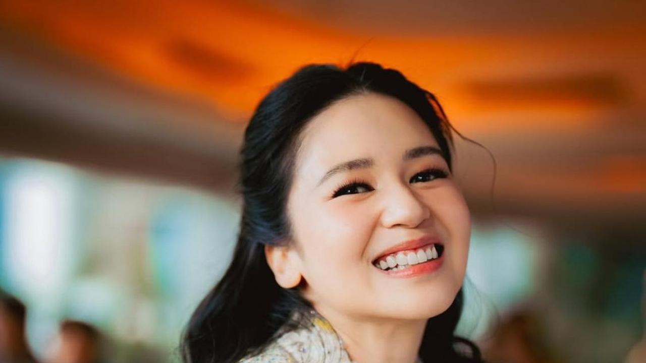 Laura Basuki Makin Bersinar dalam Potret Terbaru, Wajahnya Bening dan Elegan