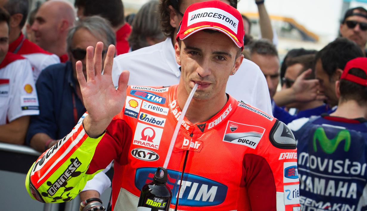 Pebalap asal Italia Andrea Iannone dari tim Ducati saat kualifikasi MotoGP di Sirkuit Aragon Motorland , Alcaniz.(AFP Photo/Jaime Reina)