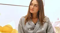 Luna Maya Buka Suara Mengenai Kedekatannya dengan DJ Ryo Chin