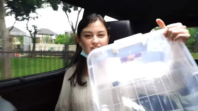 Potret Kimberly Ryder dan Edward Akbar Gelar Aqiqah Anak Kedua. (Sumber: YouTube/@edward kimberly)