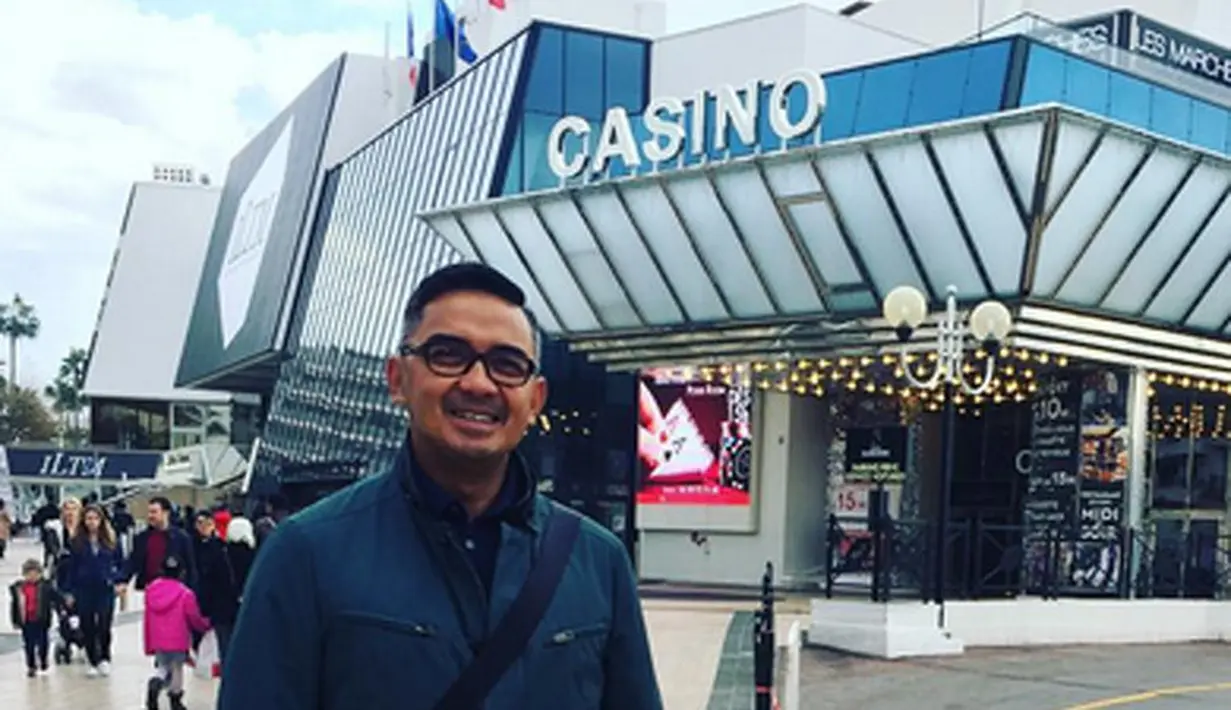 Kesedihan ikut dirasakan Farhan. Lewat tulisan di twitternya, Farhan mengucapkan selamat jalan untuk Oon. “Terhenyak ! dan hanya bisa berbisik "innalillahi wa innailaihi rojiun" .... selamat jalan Oon sahabatku...” tulis Farhan. (Instagram/farhanpenyiar)