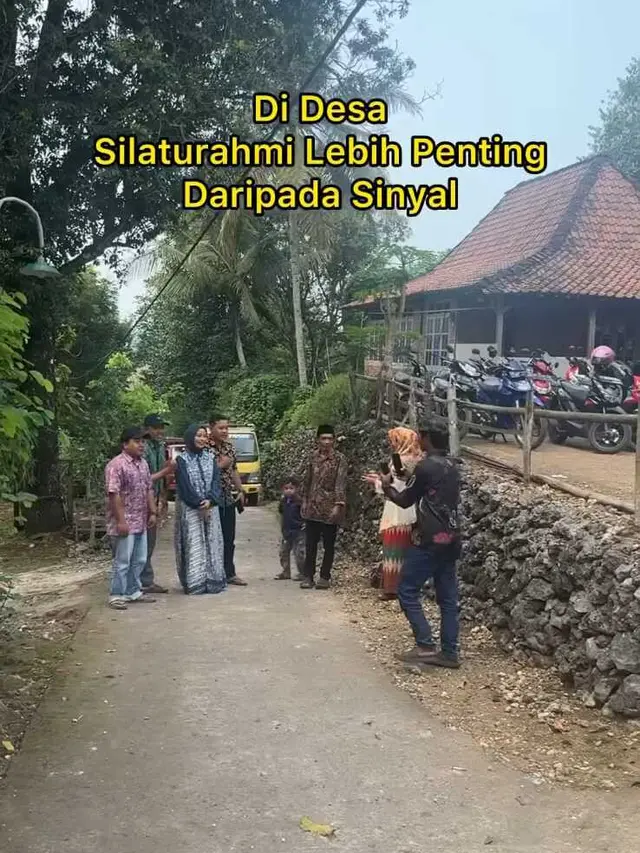 Potret Tantri Kotak Kondangan di Kampung/ via Instagram @tantrisyalindri