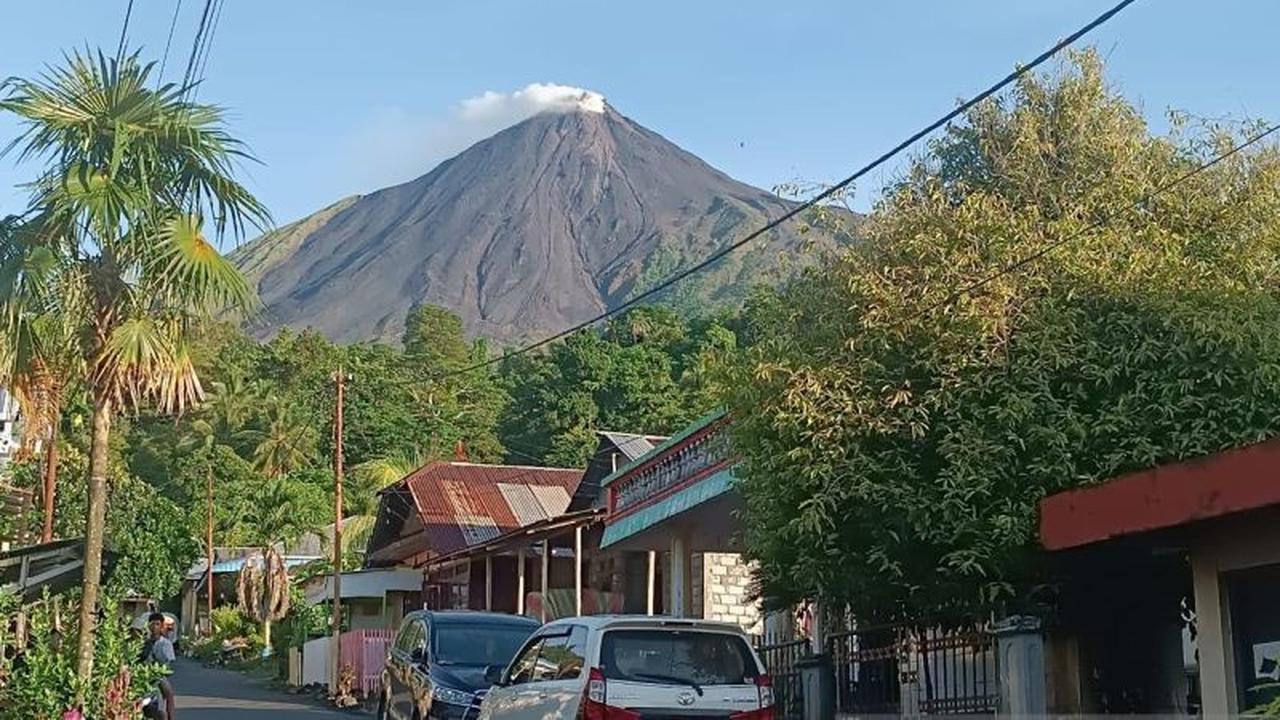 ESDM Catat 93 Gempa Embusan, Aktivitas Gunung Karangetang Tetap Waspada