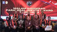 12 Kades Babel Dianugerahi Gelar Non Litigation Peacemaker di Ajang PJA 2024