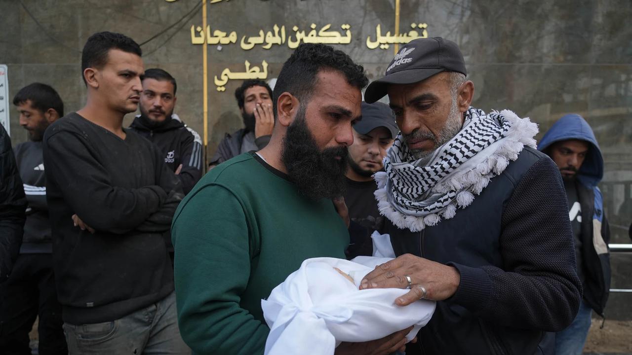 FOTO: Anak Anak Kemabli Menjadi Korban Terbaru Serangan Israel  di Gaza