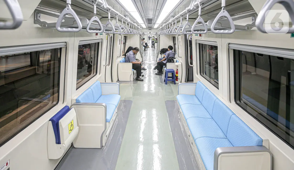 Dalam rangka persiapan peluncuran pengoperasian, LRT Jabodebek akan melakukan uji coba dengan penumpang terbatas yang akan dilakukan mulai 12 Juli hingga 15 Agustus 2023. (Liputan6.com/Faizal Fanani)
