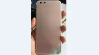 Sebuah foto casing diduga untuk iPhone 7 beredar di ranah maya dalam balutan warna Rose Gold (Foto: via GSM Arena)