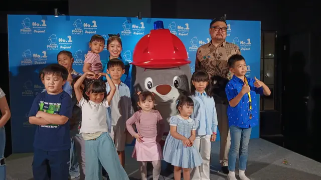 Bukti Taman Bermain Bukan Cuma untuk Anak-Anak, Haruka Nakagawa Bermain di Playground Digital Interaktif Asal Jepang