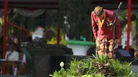 Gubernur Jawa Tengah Ganjar Pranowo saat mengikuti upacara peringatan HUT ke-78 Provinsi Jawa Tengah yang digelar di alun-alun Brebes, Sabtu (19/8/2023).