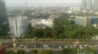 Tol Dalam Kota Depan Hotel Kartika Chandra Macet Parah
