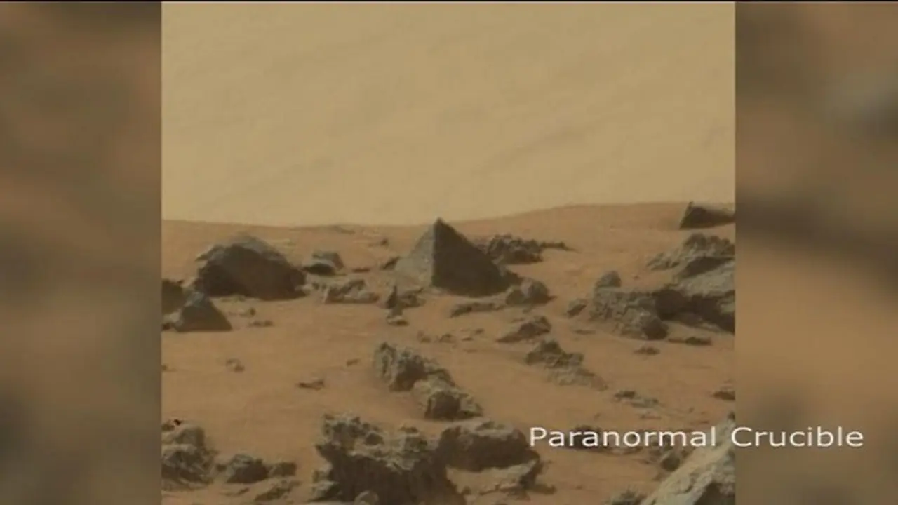 NASA Ungkap Foto Piramida Misterius di Planet Mars