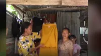 Curi Perhatian, Perempuan Thailand Jual Pakaian Bekas Orang Meninggal