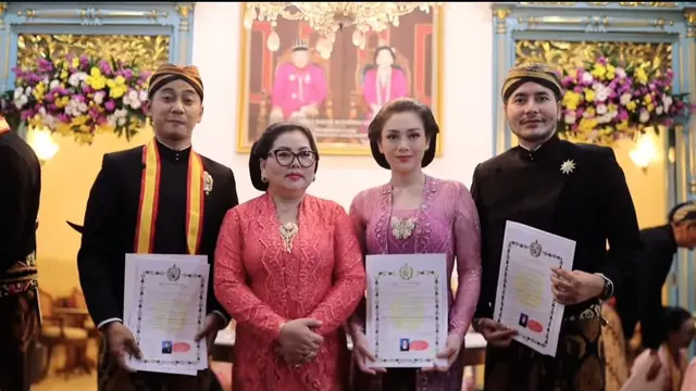 Celine Evangelista Gelar Keraton