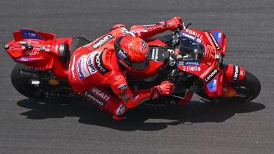Marc Marquez Dominasi MotoGP Jerman, Waspadai Ancaman Alex Marquez di Balapan Utama