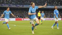 Scott McTominay dari Napoli merayakan gol pembuka di laga Serie A kontra Cagliari di Stadio Diego Armando Maradona, Naples, Italia, Jumat, 23 Mei 2025. (AP Photo/Gregorio Borgia)