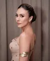 Wulan Guritno kembali pancarkan pesona cantiknya di usia 40an. Kali ini ia tampil cantik bak dewi aphrodite [@wulanguritno]