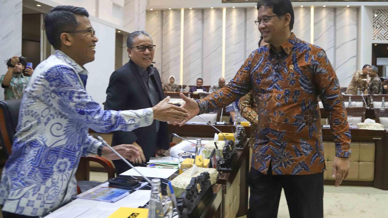 FOTO:  Rapat Perdana, Menkeu Purbaya dan Komisi XI DPR Bahas Anggaran  Rp 52 Triliun