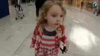 Reaksi Lucu Gadis Cilik Pertama Kali Dengar Azan