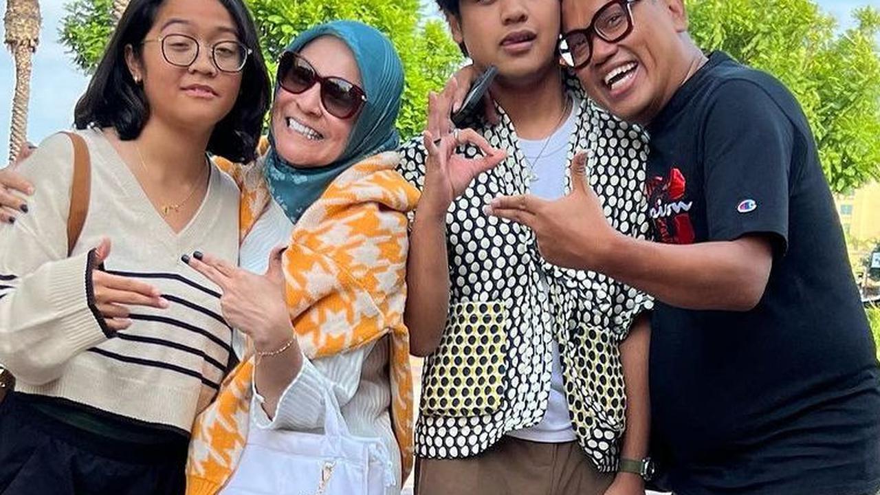 Nino Kuya Tinggal di California<br>