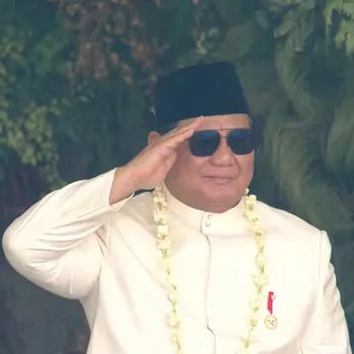 Kala Prabowo Asyik Berjoget 'Terbius' Hentakan Musik Pacu Jalur dan Tabola Bale di Perayaan HUT ke-80 RI