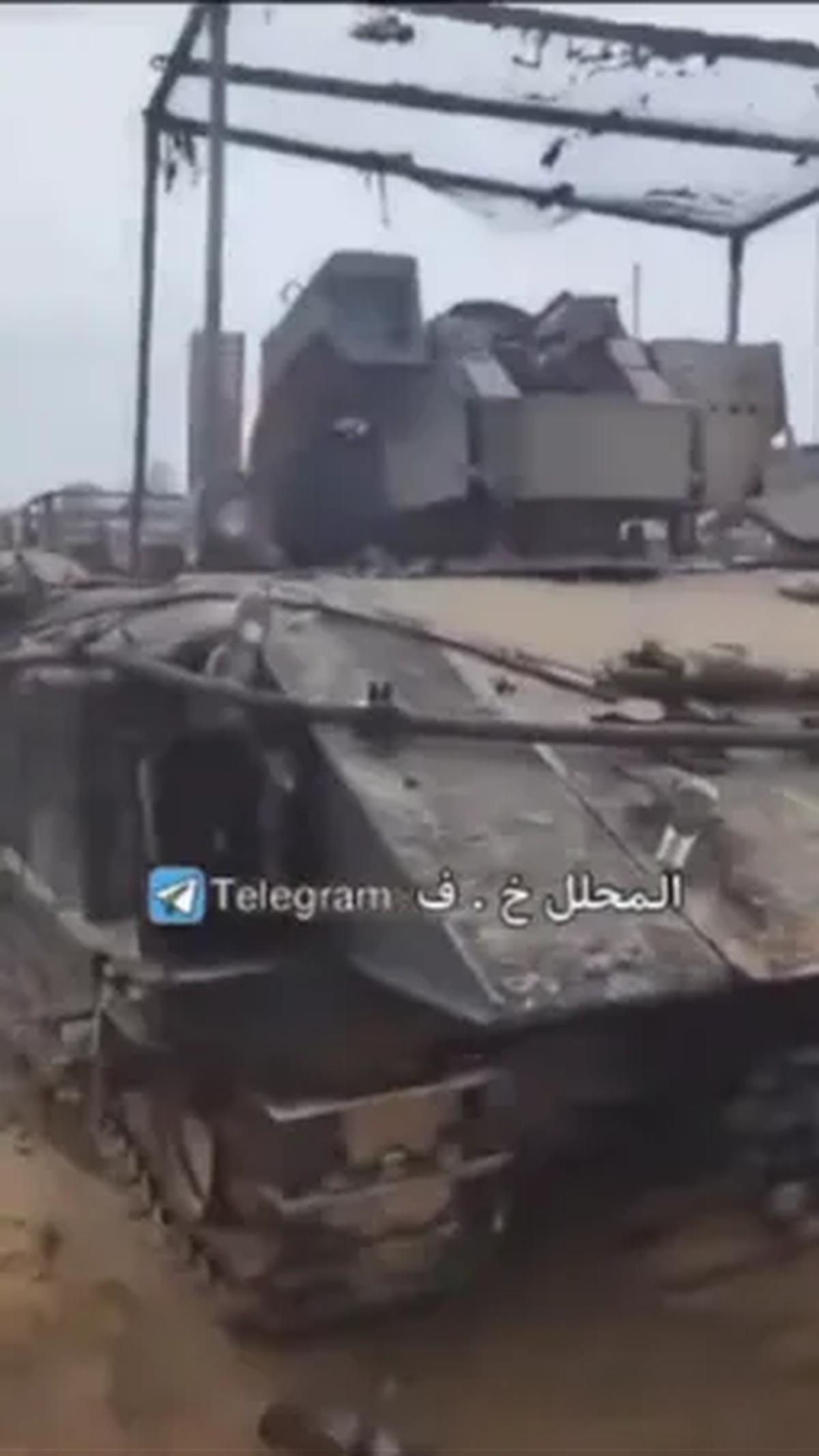 Bagaimana tidak, alat tempur militer milik Israel ini terlihat begitu rusak. <br>
