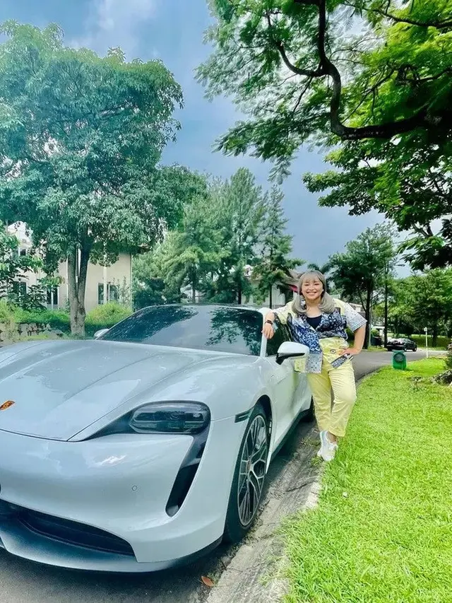 Mendiang Mpok Alpa dan Mobil Mewah