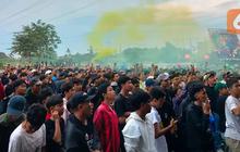 Beri Dukungan, Begini Potret The Jakmania saat Padati Sesi Latihan Persija Jelang Laga Lawan Persib
