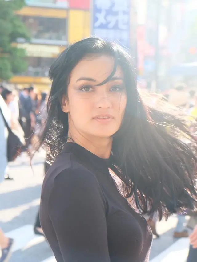 [Bintang] Atiqah Hasiholan