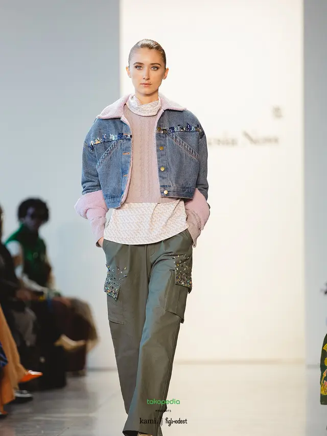 Kami. Sukses Pamerkan Koleksi Busananya di New York Fashion Week, Buah Manis 14 Tahun Berkarya