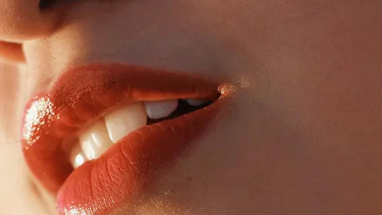 Cara Mencerahkan Bibir Gelap dengan Timun, Mudah dan Aman