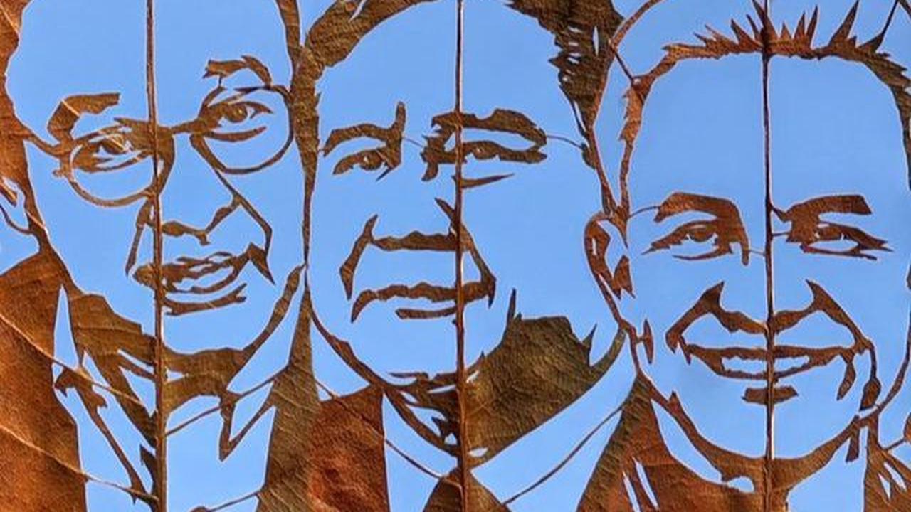 Ia juga membuat lukisan ketiga calon presiden Indonesia, Anies Baswedan, Prabowo Subianto, hingga Ganjar Pranowo beberapa waktu lalu.