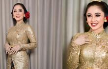 Potret Dewi Perssik Kenakan Kebaya Emas Mewah, Inspirasi Tampilan Berkelas Penuh Keanggunan