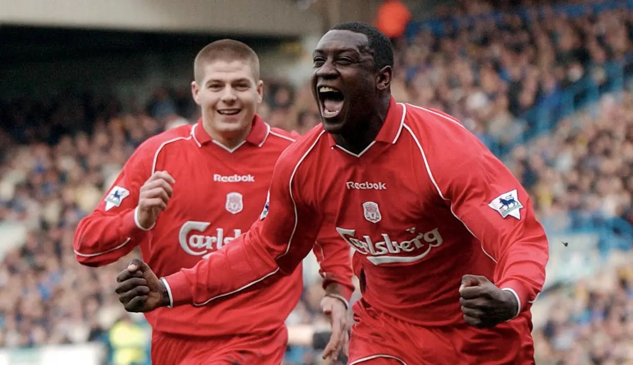 Tumbuh dan lulus di akademi Leicester, potensi Emile Heskey membuat manajer Liverpool Gerard Houllier dengan cepat mengontraknya pada tahun 2000 senilai £ 11 juta. Sempat dipertanyakan, ia akhirnya berhasil menjawab keraguan dengan mencetak 60 gol dalam 223 laga bersama The Reds. (AFP/Paul Barker)