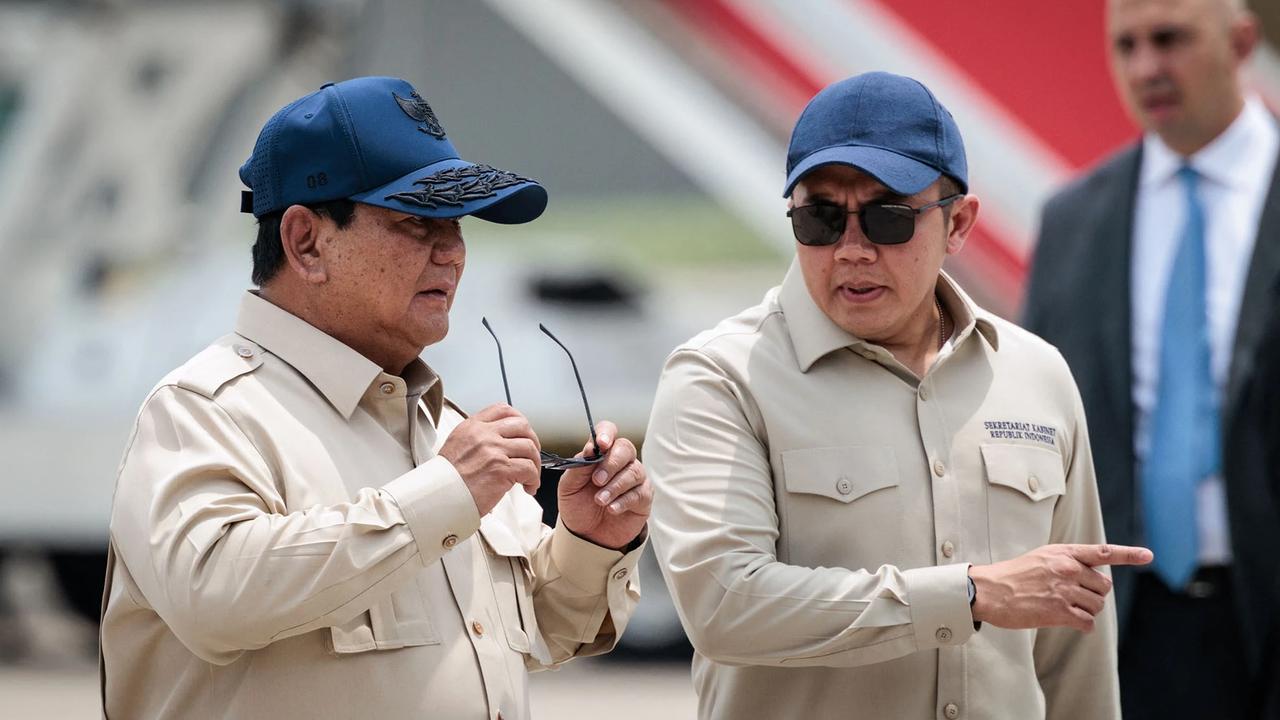 FOTO: Presiden Prabowo Antar Kepulangan Raja Abdullah II di Lanud Halim Perdanakusuma