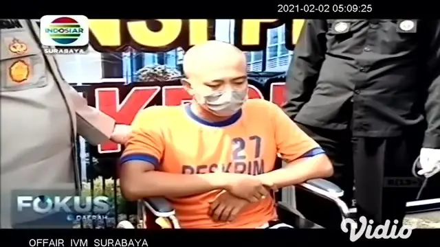 Satreskrim Polres Kediri, Jawa Timur, menangkap pelaku perampokan disertai pembunuhan, yang menewaskan seorang sopir taksi daring. Kepada polisi, pelaku berdalih merampok karena terhimpit hutang.