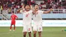 <p>Pemain Timnas Indonesia U-16, Daniel Alfrido dan&nbsp;Muhamad Zahaby Gholy melakukan selebrasi setelah mencetak gol ke gawang Vietnam pada laga perebutan tempat ketiga Piala AFF U-16 2024 di Stadion Manahan, Solo, Jawa Tengah, Rabu (7/3/2024). (Bola.com/Abdul Aziz)</p>