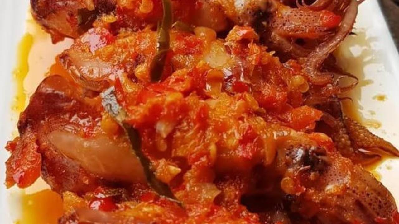 Trik Masak Cumi Balado Agar Tahan Lama dan Wangi Tanpa Perasan Air Jeruk Nipis