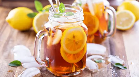 Resep Es Teh Lemon Praktis dan Segar - Food Fimela.com