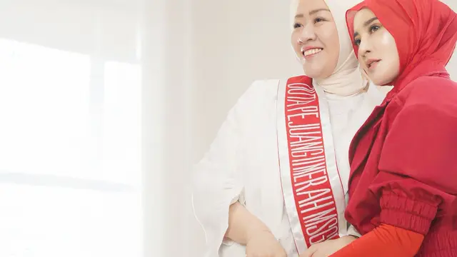 Shandy Purnamasari dan Fanny Kondoh. (Foto: Dok. Koleksi Pribadi Shandy Purnamasari)