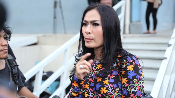 Lirik Lagu Demi Kamu Iis Dahlia Arsia Lirik