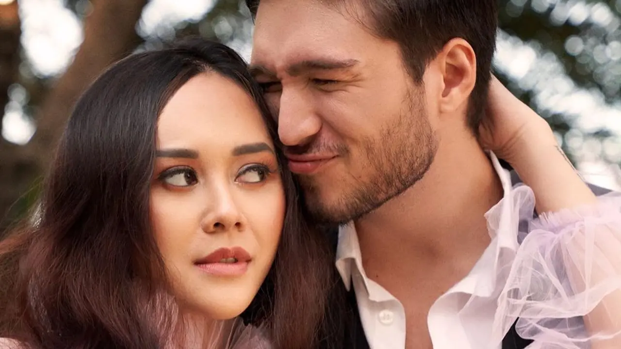 [Fimela] Aura Kasih dan Eryck Amaral