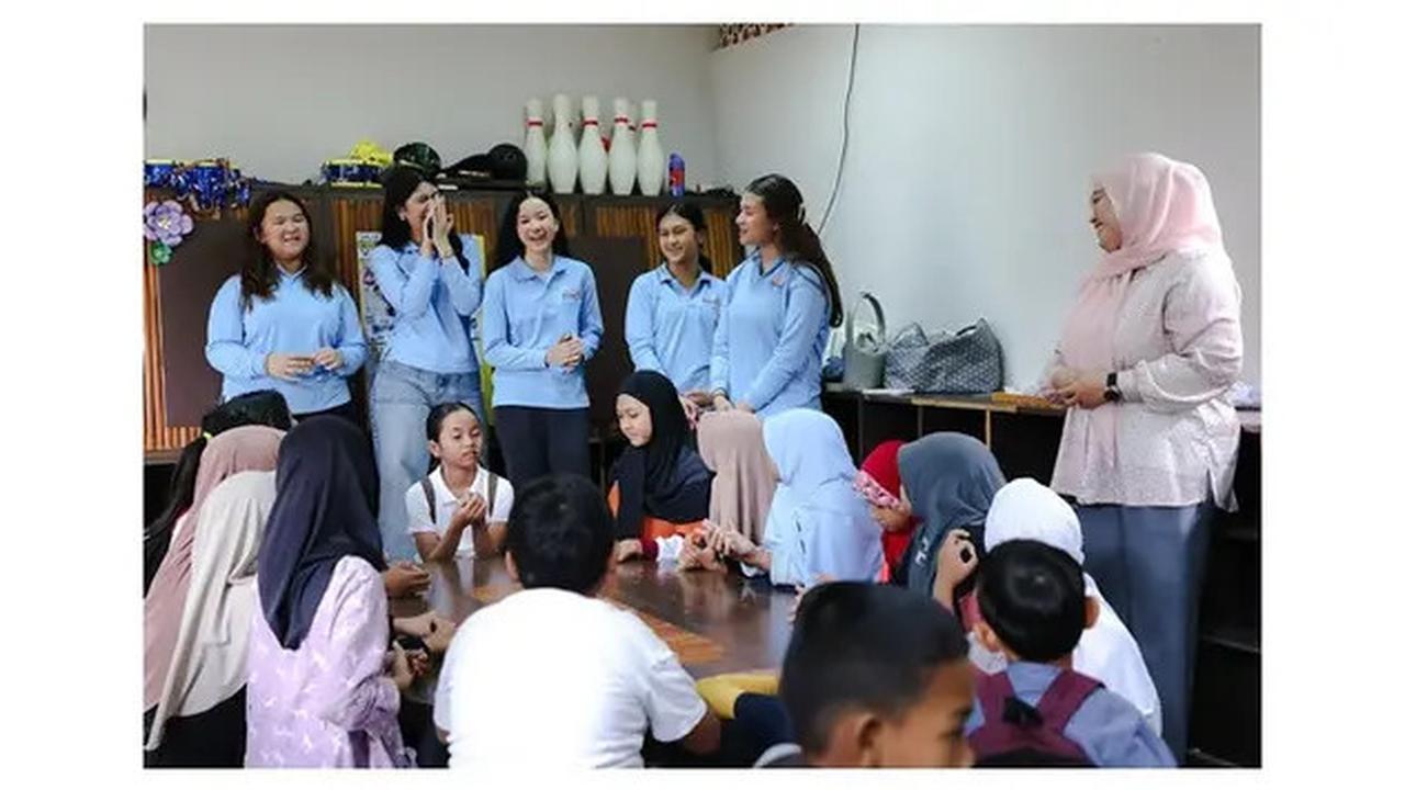 6 Potret Almira Yudhoyono Jadi Volunteer di Rumah Pintar Cikeas, Ramadhan Penuh Makna