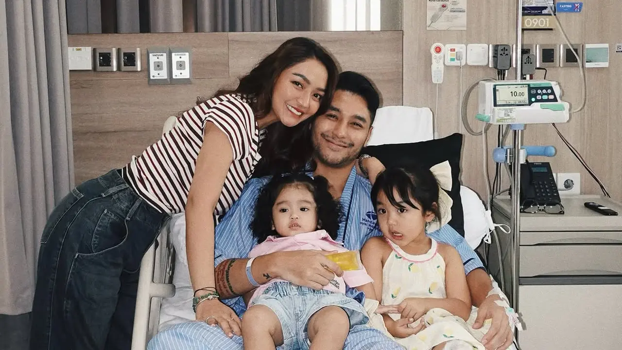 Krisjiana Baharudin Suami Siti Badriah