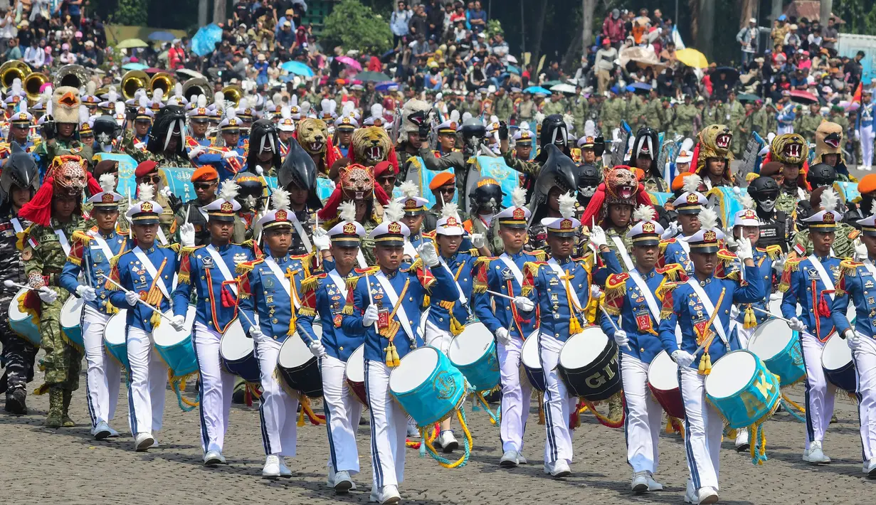 Puncak peringatan HUT ke-80 TNI digelar di kawasan Silang Monumen Nasional (Monas), Jakarta, Minggu (5/10/2025). (merdeka.com/Arie Basuki)