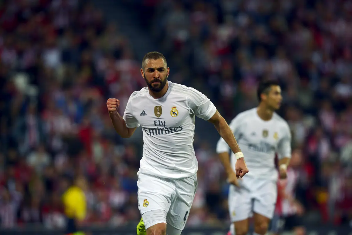  Striker Real Madrid Karim Benzema merayakan gol ke gawang Athletic Bilbao (REUTERS/Vincent West)