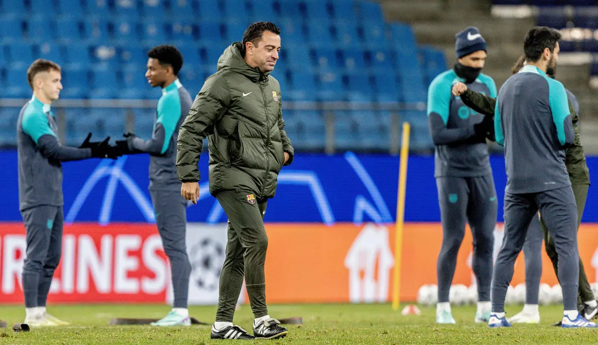 Barcelona masih sempurna hingga pertandingan ketiga. (Axel Heimken / AFP)