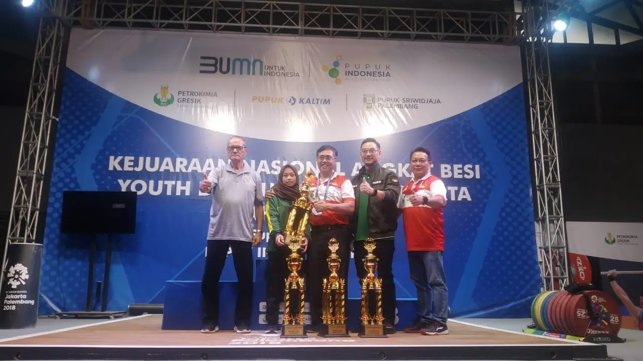 Luluk Diana dan M Husni Berjaya di Kejurnas Angkat Besi Remaja dan Junior 2022