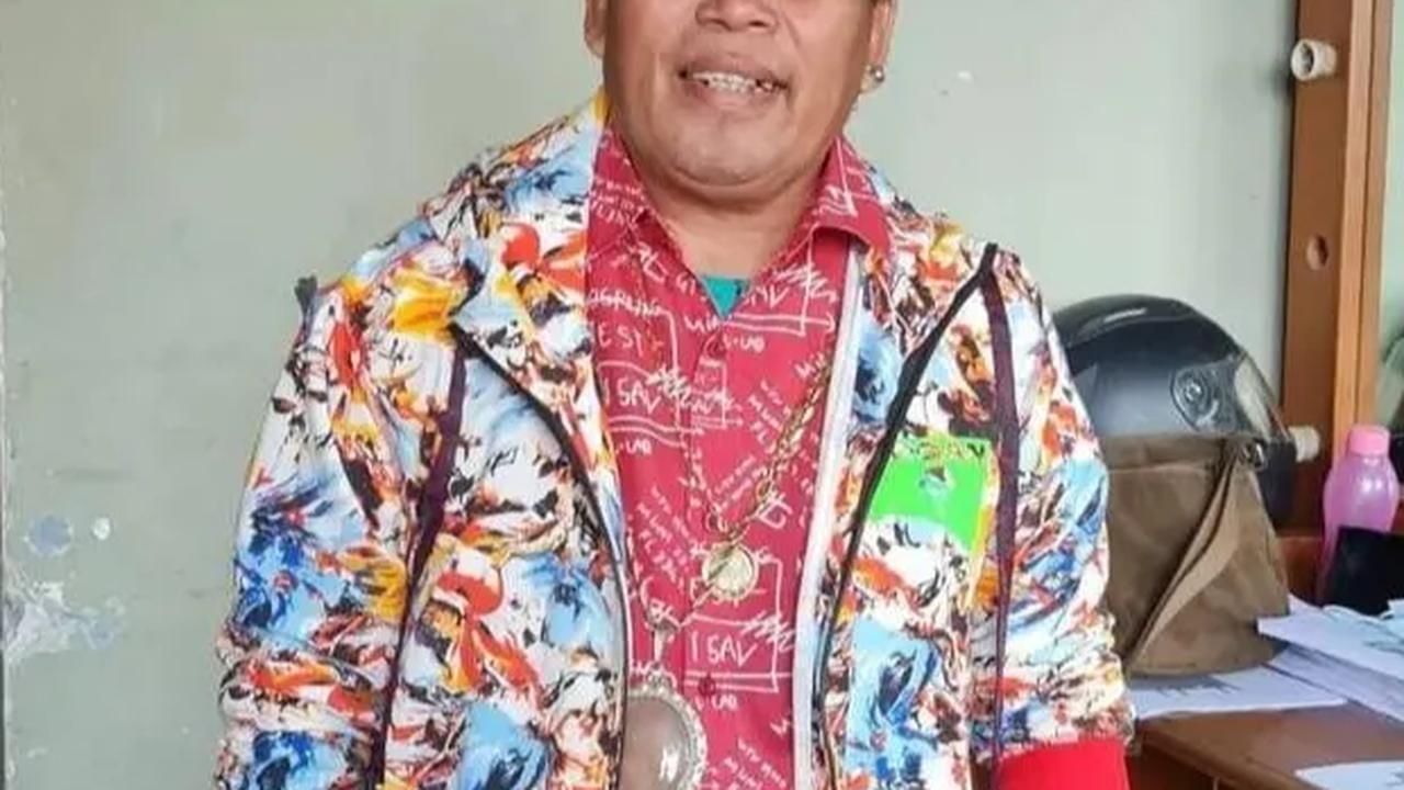 Mengenakan Baret dan Celana Loreng, Bopak Castello Siap Berangkat ke Palestina Jadi Sorotan